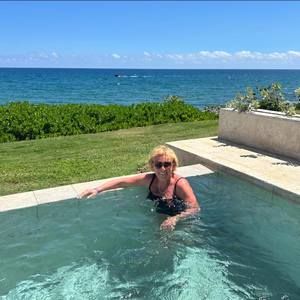 Meet your Posher, Karen